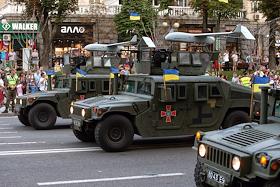 Репетиция военного парада ко Дню Независимости Украины с участием авиатехники на Крещатике