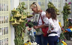 В Киеве на Михайловской площади отметили годовщину трагедии в Иловайске