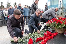 Траурный митинг в международном аэропорту 'Казань', посвященный памяти жертв авиакатастрофы самолета 'Боинг-737' в Казани 17 ноября 2013 года