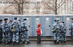 Митинг КПРФ в честь годовщины создания Красной армии прошел на Площади Революции
