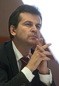 Пресс-конференция Группы компаний 'Медэкспресс'. Исполнительный директор РОСНО Владимир Гурдус, член Экспертного совета по страхованию при Комитете Государственной Думы по кредитным организациям и финансовым рынкам