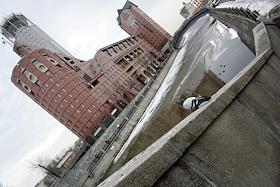 Здание 'Прайс Уотерхаус Купер'