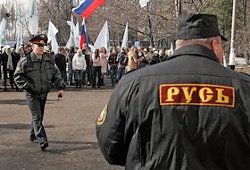 Акция Движения 'Местные' и Ассоциации Студенческих Советов Подмосковья против нелегалов, которые используют студенческие общежития в качестве своего основного места жительства в ущерб учащимся. Центральная акция состоялась на главной площади, перед входом в люберецкий Институт Горного Дела им. А.А. Скочинского