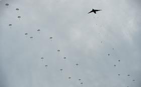 Летно-тактические учения Военно-транспортной авиации и Воздушно-десантных войск, в котором задействованы авиаполки из Твери, Оренбурга, Пскова (более 40 самолетов ВТА), а также соединение ВДВ, дислоцированное в Краснодарском крае (более 2400 военнослужащих)