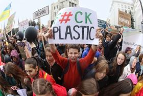 Международный марш в защиту климата #GlobalClimateStrike. Участники провели митинг возле Офиса президента Украины