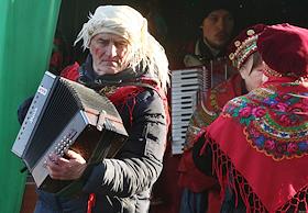 Народные гуляния 'рождество в украинском стиле' в Национальном музее народной архитектуры и быта 'Пирогово'