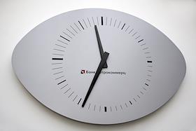 Тонгиев Руслан - директор Департамента операций на финансовых рынках банка 'Петрокоммерц'