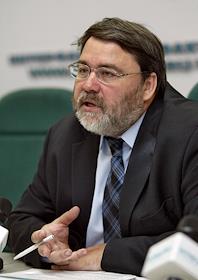 Пресс-конференция, посвященная вступлению в силу новой редакции кодекса об административных правонарушениях РФ, предусматривающей ужесточение санкций за нарушение антимонопольного законодательства в центральном офисе агентства 'Интерфакс'