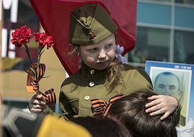 Празднование 74-ой годовщины Победы в Великой Отечественной войне. Парад победы и акция памяти 'Бессмертный полк' в Балашихе