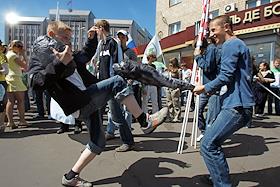Пикет движения 'Местные' у представительства Ставропольского края