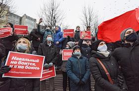 Митинг в поддержку Алексея Навального на Пушкинской площади в Москве