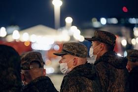 Ночная пешая репетиция парада. Проход военных по Тверской улице