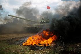 Конкурс «Танковый биатлон» на армейских играх АрМИ-2021 на чебаркульском полигоне