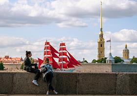 Бриг 'Россия' на стоянке у Петропавловской крепости