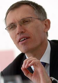 Интервью с исполнительным вице-президентом автоконцерна Nissan Карлосом Таваресом