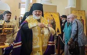 Выставка икон в Александро-Невской Лавре
