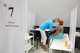 Вакцинация в Волгограде. Открытие мобильного прививочного центра для защиты жителей против новой коронавирусной инфекции на базе интерактивного музея «Россия – моя история»
