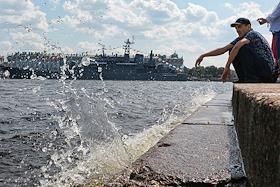 Репетиция парада в честь дня Военно-морского флота России в Санкт-Петербурге