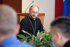 Совещание с председателем правления Фонда поддержки детей с угрожающими жизни и хроническими заболеваниями 'Круг добра' Александром Ткаченко в Карловым Доме правительства Свердловской области