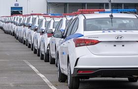 Новые автомобили ДПС на производственной площадке