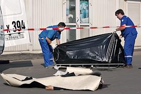 Двойное убийство у магазина OBI. На площади Крюкова в Зеленограде преступники расстреляли двоих человек - уроженца Украины, жителя Московской области, предпринимателя Сергея Конькова, 1964 г.р., и неработающего Андрея Рябова, 1973 г.р., уроженца и жителя города Москвы. 
