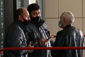 Проверка QR-кодов у посетителей ТЦ Park House