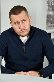 Генеральный директор ЦИАН ГРУПП Максим Мельников во время интервью