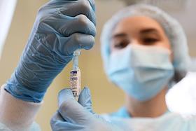 Вакцинация населения от коронавируса COVID-19 в поликлинике №1 Сормовского района