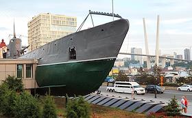 Подводная лодка С-56, установлена как музей на Корабельной набережной