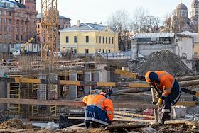 Застройщик 'Петербургская Строительная Компания' возводит ЖК 'Северная корона' на месте разрушенной гостиницы 'Северная корона'
