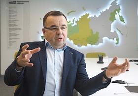 Директор макрорегиона 'Северо-Запад' оператора Tele2 Сергей Тимошин во время интервью в  офисе компании