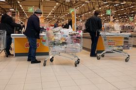 Закупка продуктов в гипермаркете 'Глобус'
