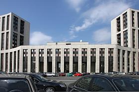 Здание главного офиса 'Альфа-Банк' на проспекте Академика Сахарова