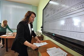 Всероссийская акция 'Сдаем вместе! День сдачи ЕГЭ родителями' с участием руководителя Федеральной службы по надзору в сфере образования и науки Анзора Музаева в школе № 1500