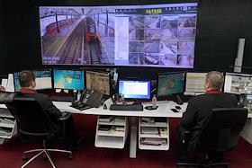 Всероссийская акция 'Тотальный диктант' в Едином диспетчерском центре 'Аэроэкспресс' в аэропорту Шереметьево. Текст читает Анна Делианиди