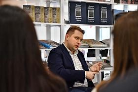 Урок патриотизма от заместителя председателя Государственной Думы от ЛДПР Бориса Чернышова в школе № 2094