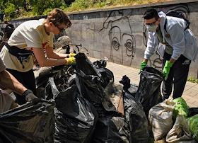 Общегосударственный субботник по благоустройству города