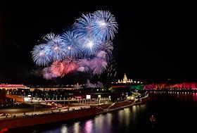 Праздничный салют в честь 77-ой годовщины Победы в Великой Отечественной войне