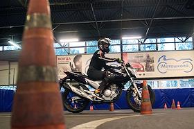 Работа мотошколы на базе Учебно-курсового комбината ГУП 'Мосгортранс' на Нагорной