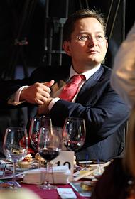 Аукцион по продаже кукол известных политиков. Средства от продажи на аукционе пойдут на лечение детской лейкемии