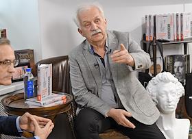 Презентация книги Александра Мясникова 'Новороссия. ВоZVращение' в книжном клубе Российского военно-исторического общества 'Достоевский'