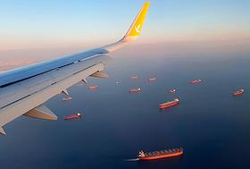 Жанровая фотография. Вид из иллюминатора самолета