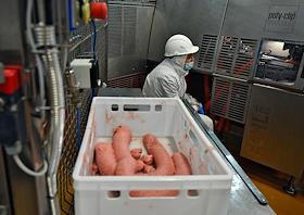 Работа завода-робота по производству сырокопченых колбас 'Черкизово-Кашира' в г. Кашира