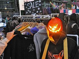 Интеллигентная барахолка в пространстве Севкабель порт