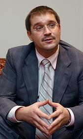 Михаил Бахтиаров - президент автомобильного холдинга 'Major'. Интервью в гостинице 'Марриотт Аврора'