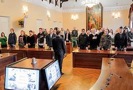 Autumn recruiting campaign. The ceremony of sending conscripts in the administration building of the Vasileostrovsky district.