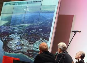 Презентация программы 'Сочи – столица зимних Олимпийских игр 2014 года' в рамках Юбилейного XV международного архитектурного фестиваля 'Зодчество – 2007' в Центральном выставочном зале 'Манеж' на основной сцене