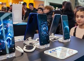 Презентация смартфонов Tecno (Текно) в торгово-развлекательном центре 'МЕГА Дыбенко'