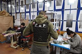 Швейный цех предприятия 'Крымская весна'. Швейное предприятие начало деятельность в мае 2022 года. Направления производства предприятия: пошив бронежилетов, магазинных подсумок, антирикошетных подкладок для нужд ЧОПов, банков, полиции, военнослужащих, пошив трикотажной одежды второго слоя, пошив мужской и женской одежды