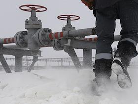 Нефтегазоконденсатное месторождение. Жанровая фотография